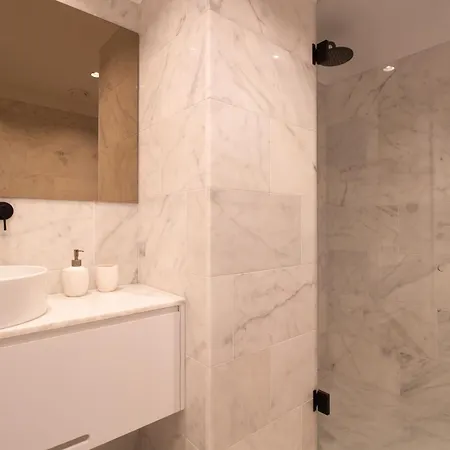 Edition 309 - Luxury Beachfront Loft Porto
