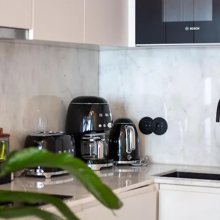 Edition 309 - Beachfront Loft By Lovelystay شقة