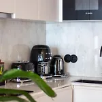 Edition 309 - Beachfront Loft By Lovelystay דירה