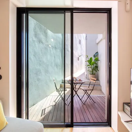 Edition 309 - Beachfront Loft By Lovelystay Oporto
